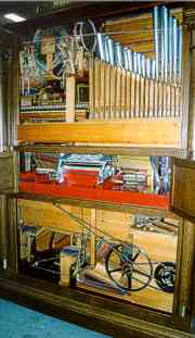 Interior view of the Weber Maesto orchestrion (October, 2001).